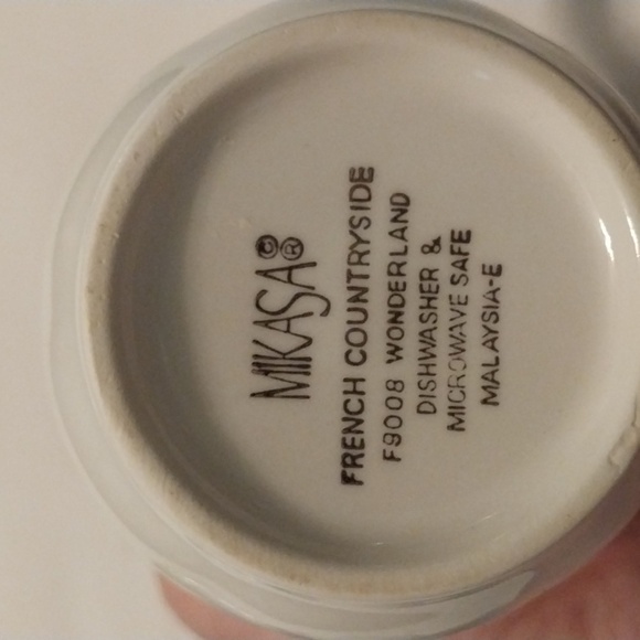 Mikasa French Countryside Yule Glow holiday cappuccino 2 mugs - Picture 7 of 7